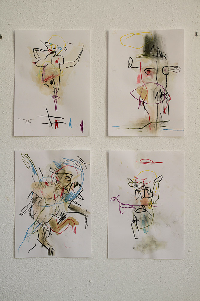 Quattro disegni gestuali colorati